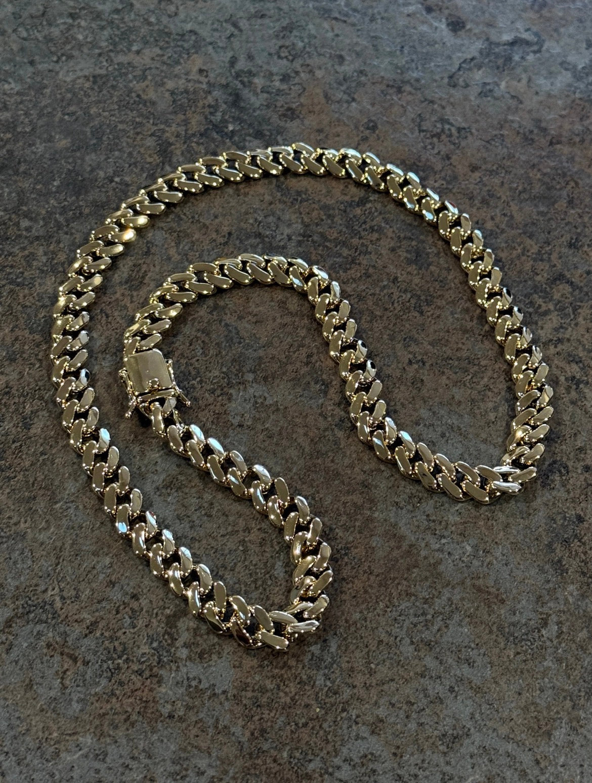 9ct gold filled Cuban chain 10mm